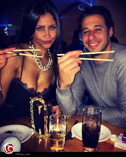 أحمد السعدني مع ساندي في عشاء خاص 