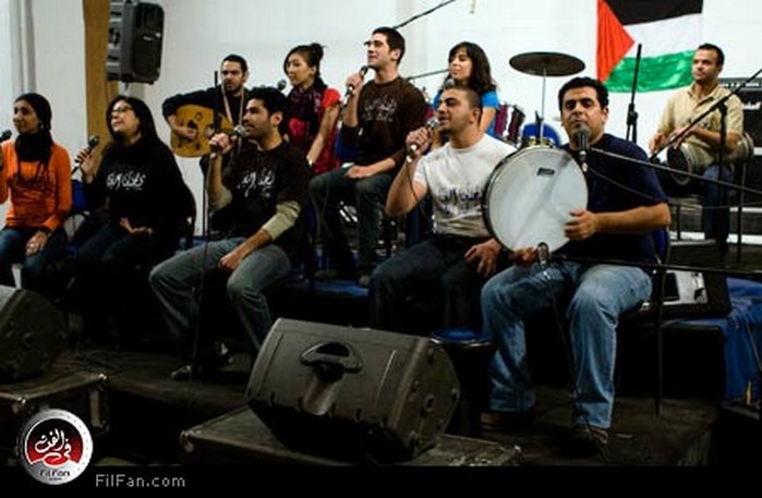 فريق &quot;الطمي واحد والشجر ألوان&quot;