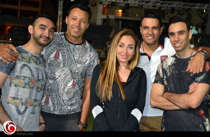 ريهام وسط فريق واما