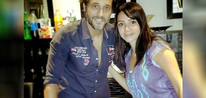 يوسف الشريف يحتفل بعيد ميلاده مع زوجته