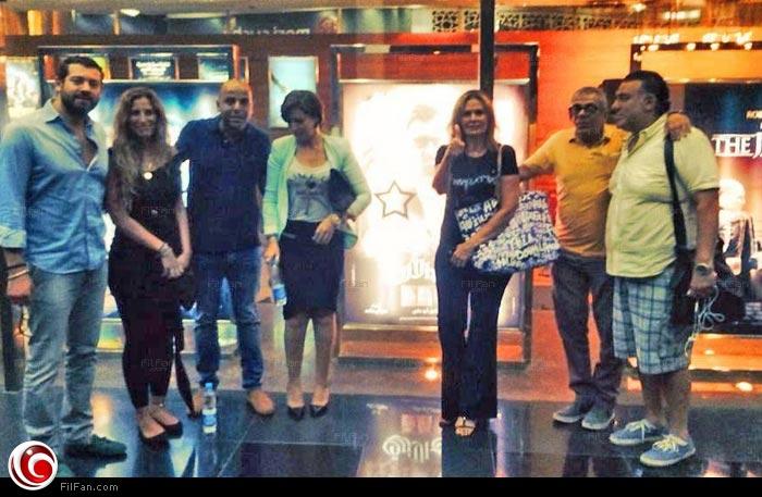 يسرا وعمرو يوسف ويسري نصر الله وهنا شيحة وتامر حبيب يشاهدون الفيل الأزرق معا