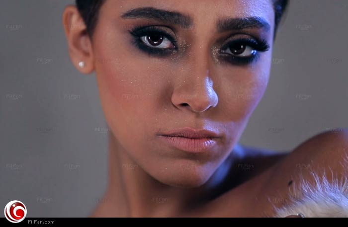 زيزي عادل بغد قص شعرها