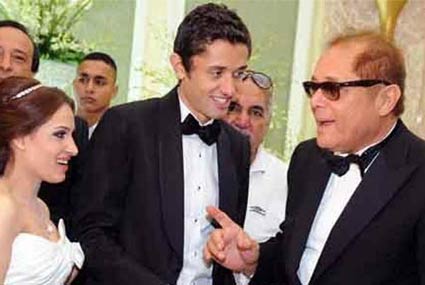 محمود عبد العزيز في حفل زفاف ابنه كريم