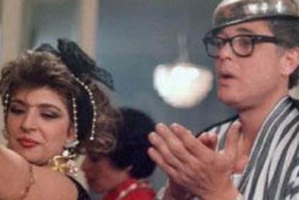 محمود عبد العزيز في "سيداتي آنساتي"