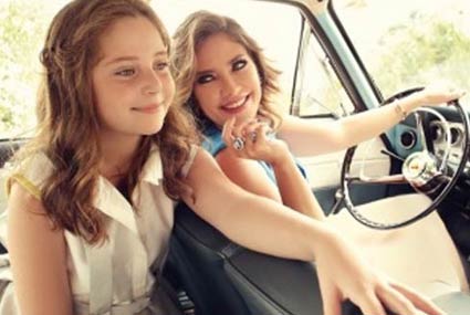 سلافة معمار وابنتها دهب