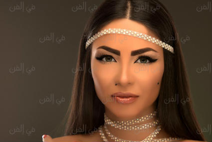 دوللي شاهين