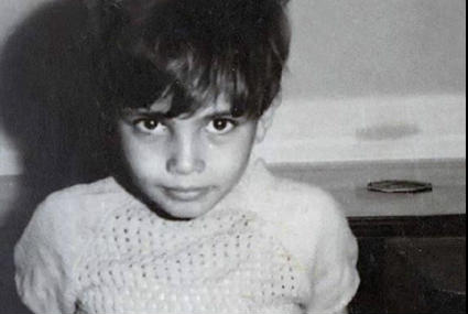 عمرو دياب يحتفل بعيد ميلاده في مرحلة الطفولة