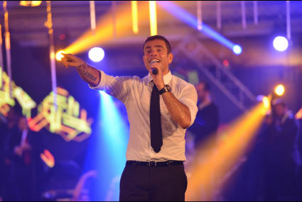 حفل عمرو دياب في الكريسماس