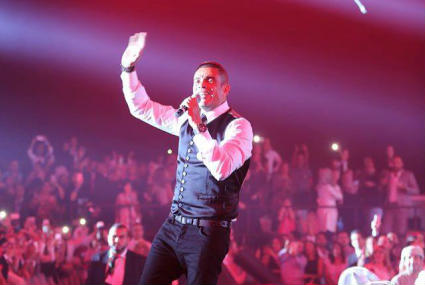 حفل عمرو دياب في دبي 