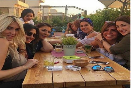 كندة علوش وياسمين رئيس وأصالة وبالطبع أزواجهن احتفلوا بشم السنيم هذا العام سويا.