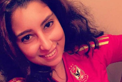 أيتن عامر من عشاق القلعة الحمراء وبجانبه دائماً في المكسب الخسارة وكتبت عنه من قبل على Instagram "على الحلوة والمرة معاه"