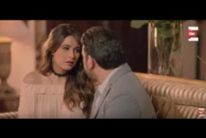 ياسمين عبد العزيز ومصطفى خاطر في مسلسل هربانة منها