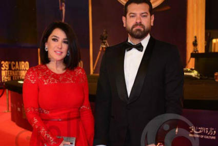 عمرو يوسف وكندة علوش في افتتاح مهرجان القاهرة السينمائي