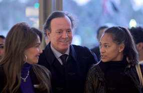 خوليو إجلاسيوس لحظة وصوله مطار القاهرة الدولي