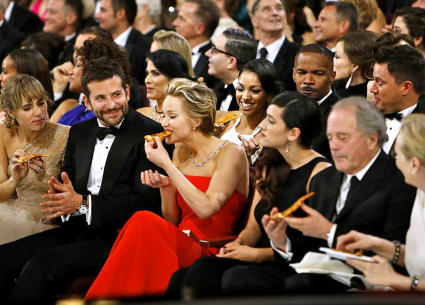 جينيفر لورانس في حفل أوسكار 2014
