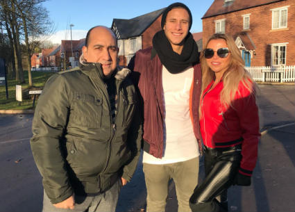 رمضان صبحي يتوسط رزان ومهيب