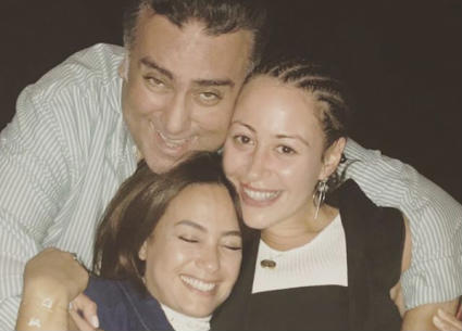 نشرت الممثلة هند صبري صورة تجمعها بمنة شلبي وتامر حبيب وكتبت: سنوات من الصداقة والدعم والعمل الشاق في صورة واحدة، ممتنه لكل هذه اللحظات.
