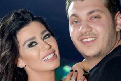 نادين الراسي‎ وابنها الشاب