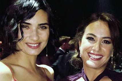 نشرت الممثلة هند صبري صورتها مع الممثلة التركية توبا بويوكستن من لقائهما في حفل ماركة الساعات السويسرية IWC.

