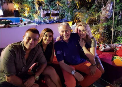 مصطفى فهمي وزوجته فاتن موسى وعمرو دياب ودينا الشربيني