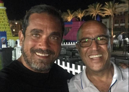 نشر الممثل أمير كرارة  صورته مع الممثل أشرف عبد الباقي وكتب تعقيبا عليها: "هو في أحلى من كده".
