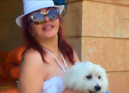 نبيلة عبيد بإطلالة صيفية