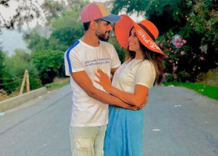 إسراء عبد الفتاح وحمدي الميرغني 