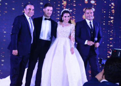 عمرو دياب ورامي عياش يشعلان زفاف "نورهان" و"وليد" بحضور نجوم الفن والمشاهير