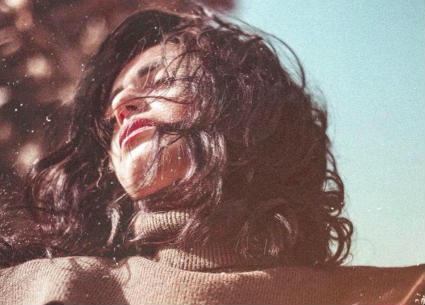 جلسة تصوير جديدة لمنة فضالي من تصوير نادين عباس