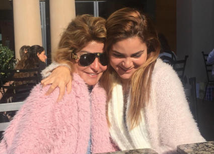 علا غانم مع ابنتها كاميليا