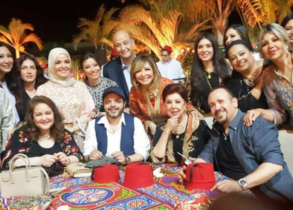 عمرو أديب ولميس مع الضيوف