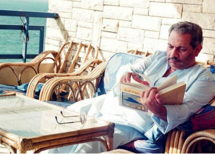 أنا اللي استحليت القعدة والفرجة من المدرجات، قعدت 40 سنة اتفرج، ولما الماتش بوخ حدفت طوبة، ياريت متعملوش زيي، انزلوا الملعب والعبوا، وخلّوهم هم اللي يتفرجوا، هم لعبية وحشين قوي لكن متفرجين كويسين

