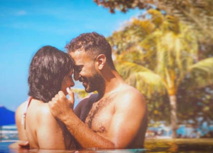 اختار الممثل محمد مهران جزيرة "بالي" لقضاء شهر العسل هناك