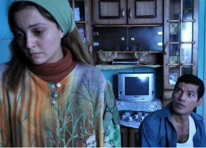 باسم سمرة قدم دور المتحرش في الأتوبيس في فيلم "٦٧٨"، والدي تتعرض زوجته بشرى للتحرش من متحرشين آخرين مثله
