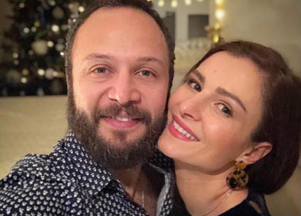 مكسيم خليل وزوجته 