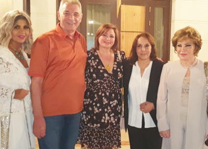 عفاف راضي مع وفد الفنانين المصريين في سوريا