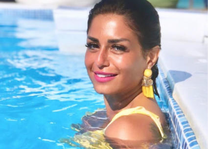 شاركت منة فضالي جمهورها بصور كثيرة من إجازتها