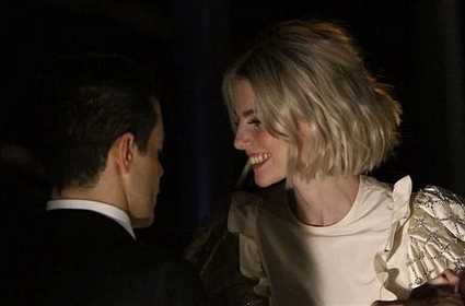 لوسي بوينتون ورامي مالك