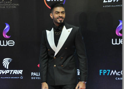 صورة أوضح لجاكيت خالد سليم