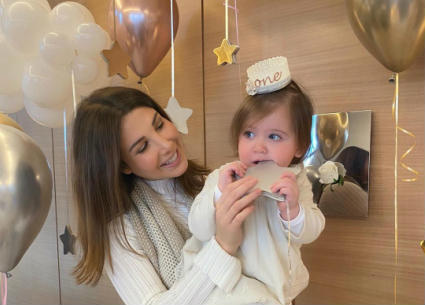 نانسي عجرم وابنتها