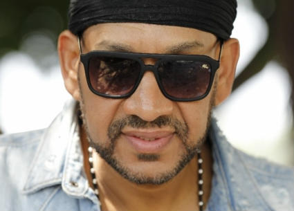 عصام كاريكا