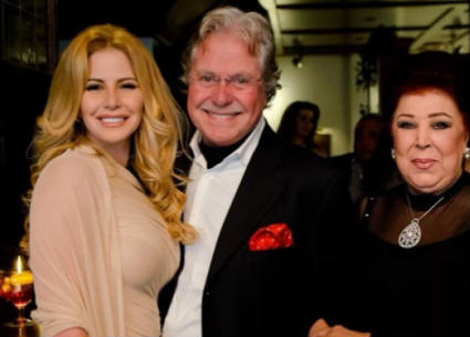 رجاء الجداوي ومنة وحسين فهمي