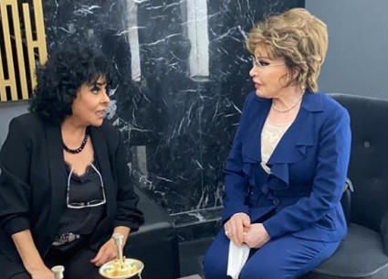 صفية العمري وإسعاد يونس