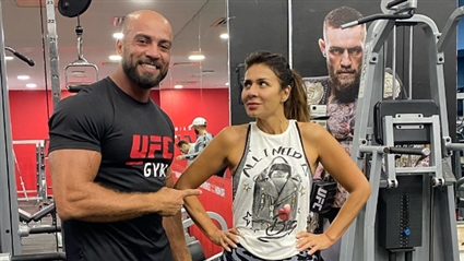 نجلاء بدر ومدربها