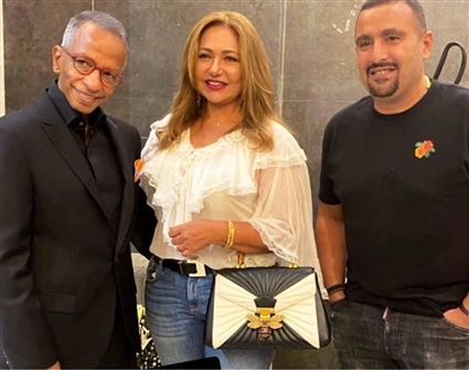 ليلى علوي تتوسط السقا ومحمد الصغير