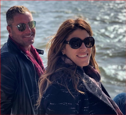 تامر هجرس وشقيقته