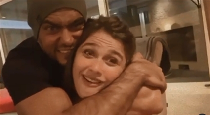 ياسمين عبد العزيز وأحمد العوضي