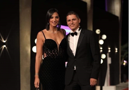 عمرو المنسي وزوجته