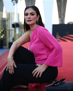 بسمة في الجونة بإطلالة بسيطة