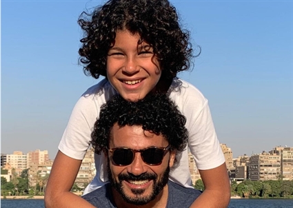 خالد النبوي وابنه